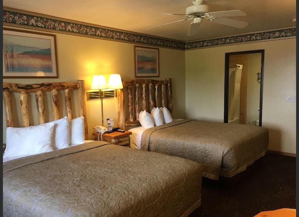 Super 8 By Wyndham Bridgeview Of Mackinaw City Eksteriør bilde