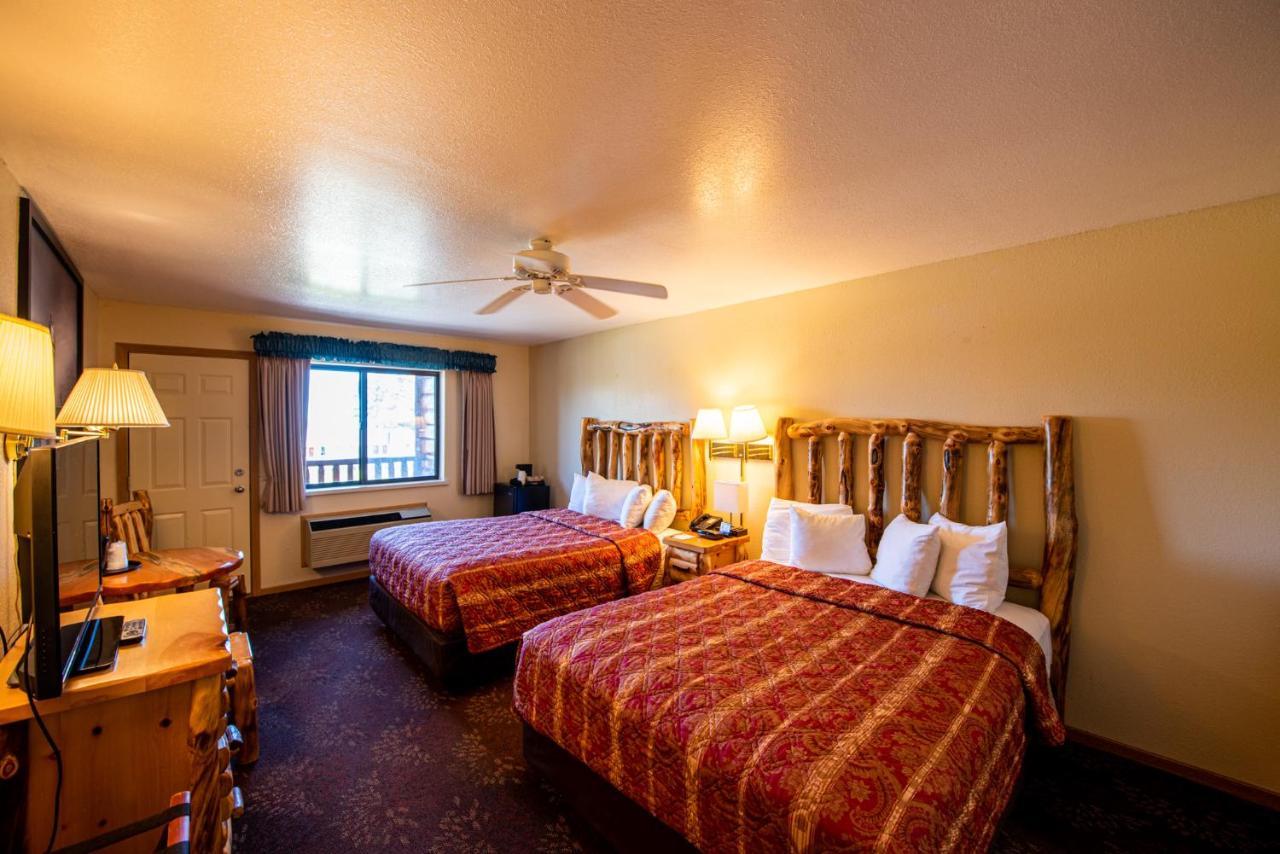Super 8 By Wyndham Bridgeview Of Mackinaw City Eksteriør bilde