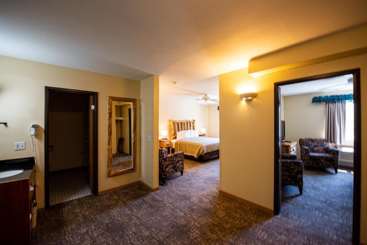 Super 8 By Wyndham Bridgeview Of Mackinaw City Eksteriør bilde
