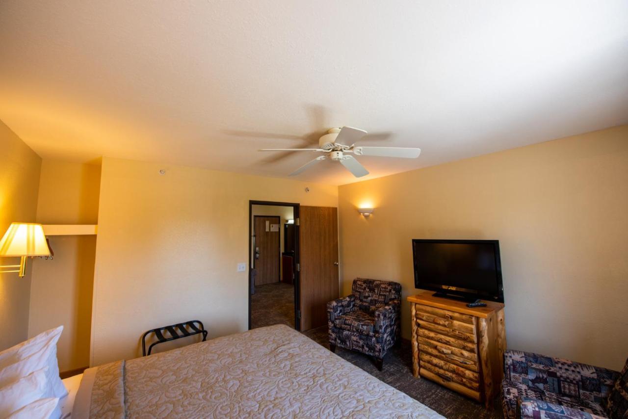 Super 8 By Wyndham Bridgeview Of Mackinaw City Eksteriør bilde