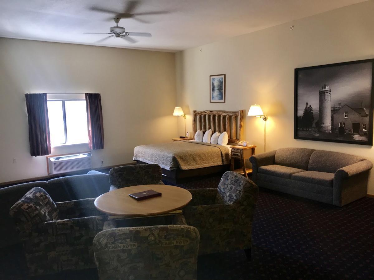 Super 8 By Wyndham Bridgeview Of Mackinaw City Eksteriør bilde